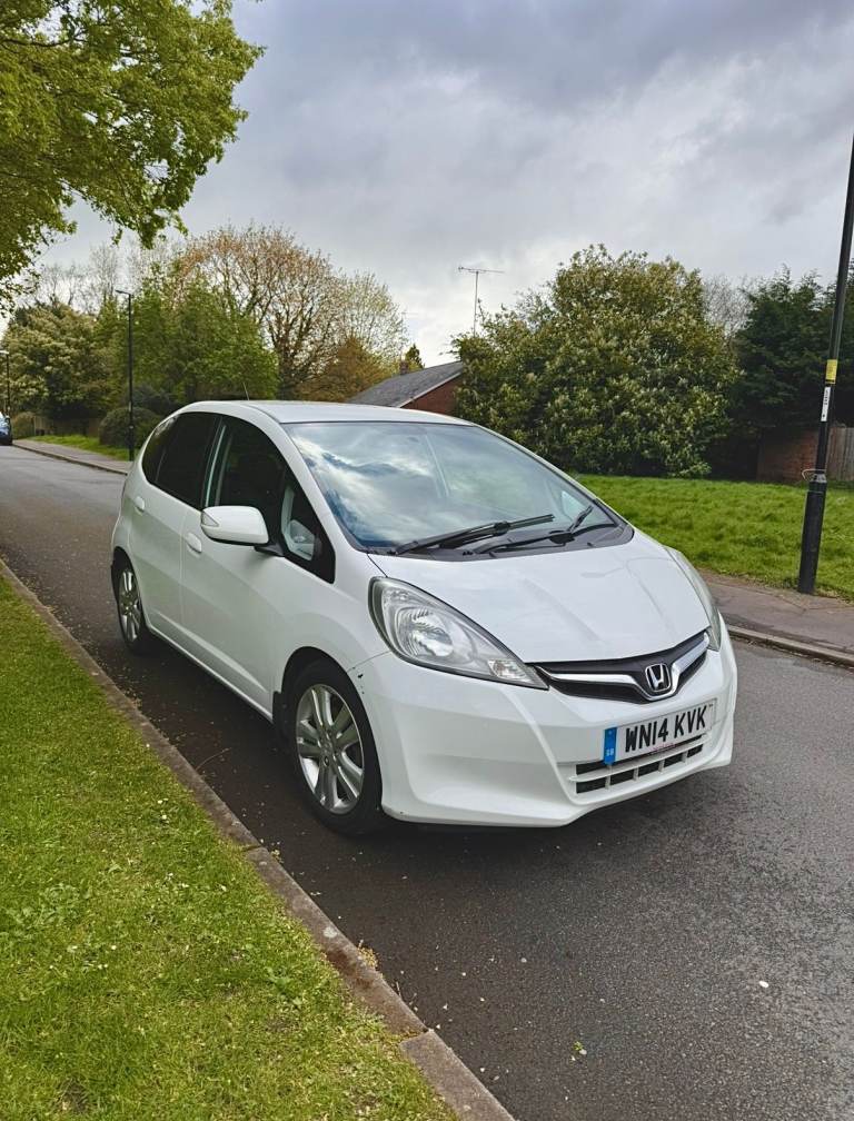 Honda Jazz 1.4 petrol - Service History - Economical - Long MOT 