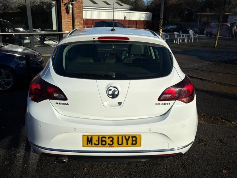 2013 Vauxhall Astra 2.0 CDTi 16V ecoFLEX Elite 5dr HATCHBACK DIESEL Manual