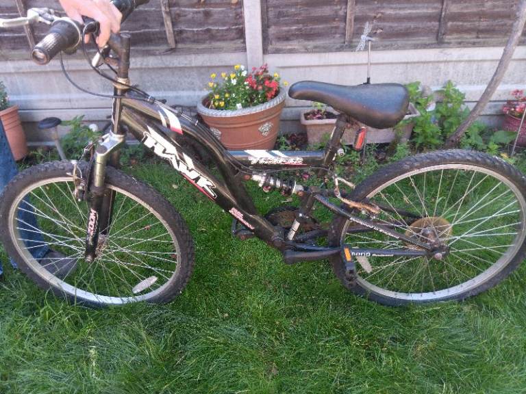 Black Mountain Bike with Suspension – Good Condition