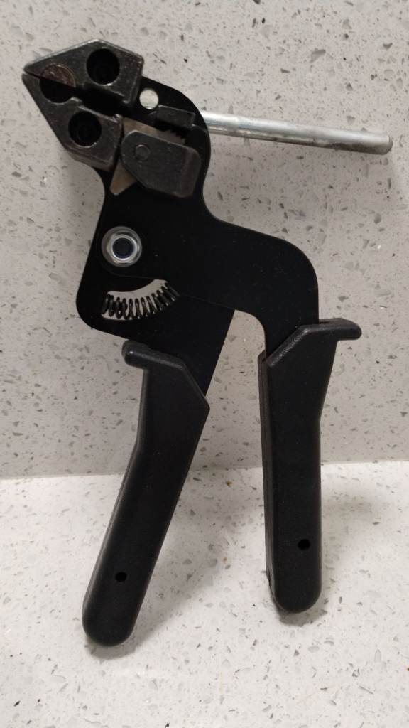 “Band it “ Multi-Lok metal tie tensioning tool