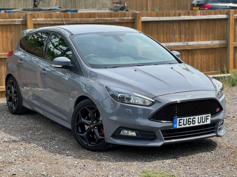 2016 Ford Focus 2.0T EcoBoost ST-3 Euro 6 (s/s) 5dr HATCHBACK Petrol Manual