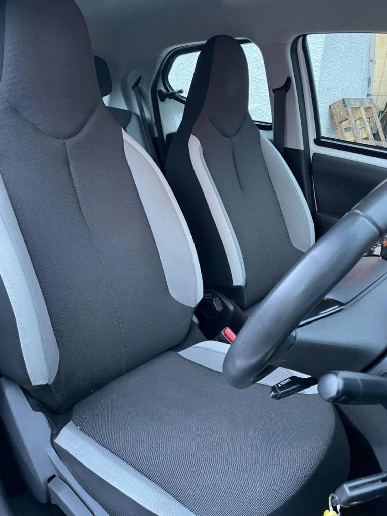 2014 Toyota AYGO 1.0 VVT-i x-play Hatchback 5dr Petrol Manual Euro 5 Euro 5 (68 ps) Hatchback Pet...