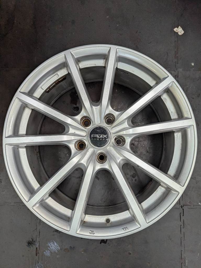 Fox Racing FX10 alloys