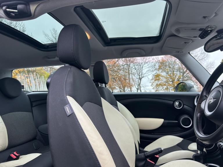 2010 MINI Clubman 1.6 Cooper [122] 5dr Auto ESTATE Petrol Automatic