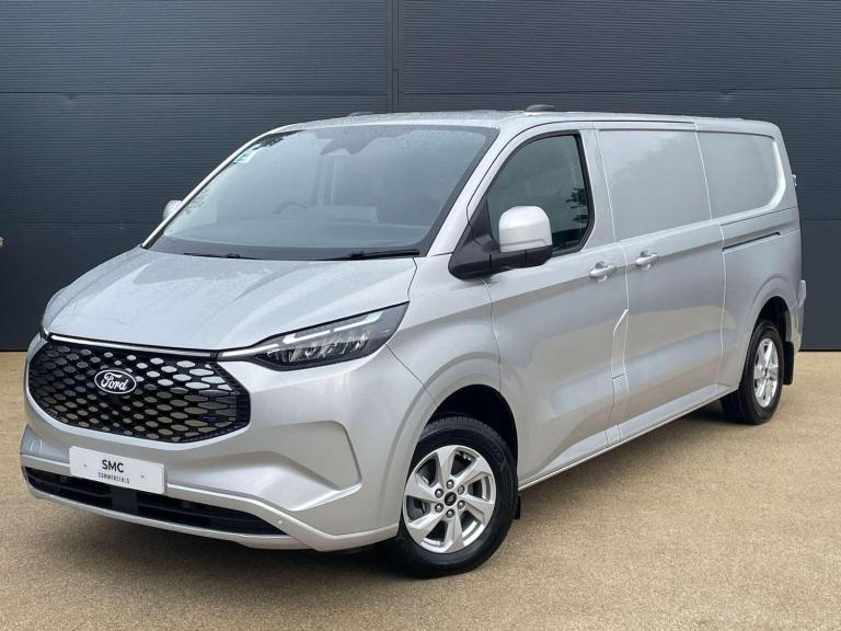 FORD TRANSIT CUSTOM 320 65kWh Limited Auto L2 H1 5dr 2024
