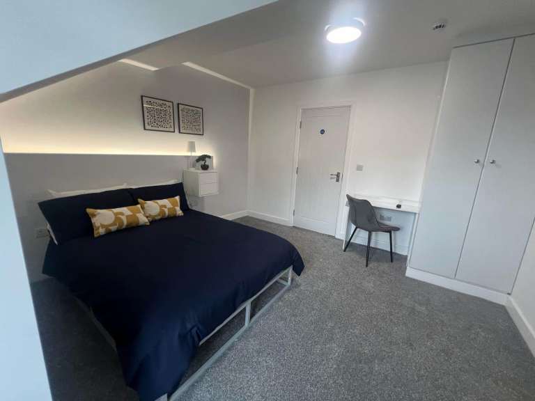 LUXURY ROOMS AVAILABLE DARLINGTON