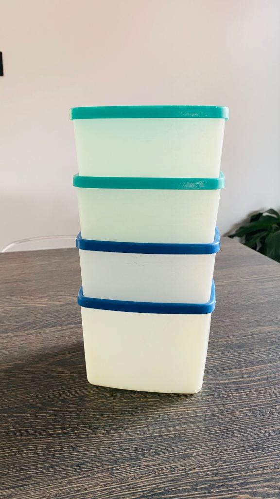 Tupperware Food Storage Containers with Lids – Set of 4, Good Condition