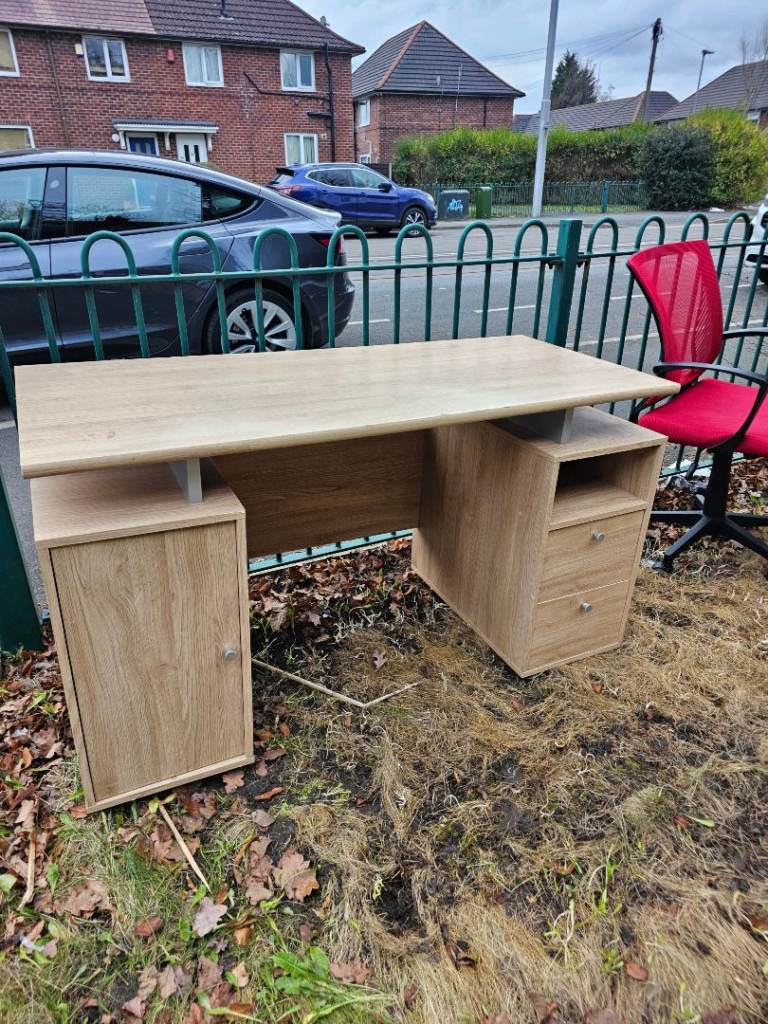 Free for pickup - home office desk