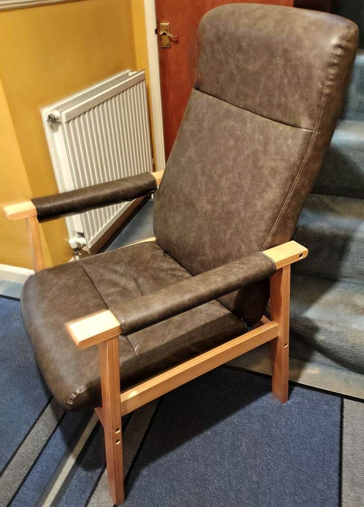 High-Back Armchair Hospital Style Mobility Easy-Rise "Eltham Fireside Chair" - Brown