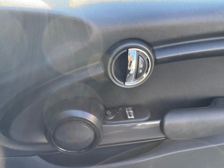 2016 MINI Hatch 1.5 Cooper 3dr HATCHBACK Petrol Manual