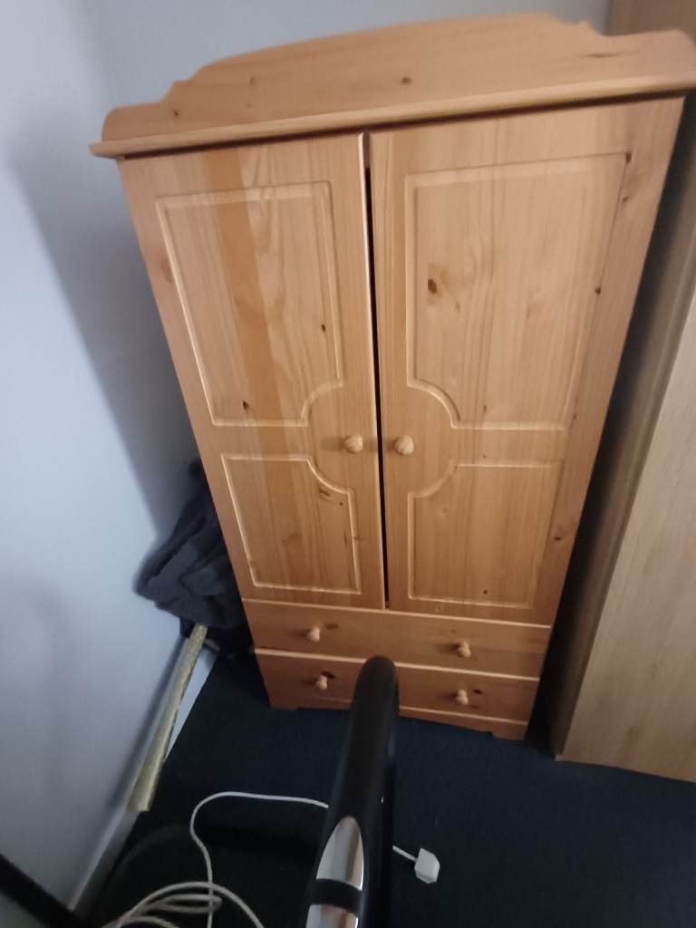 Argos Home Nordic Pine 2 Door 2 Drawer Wardrobe – Good Condition