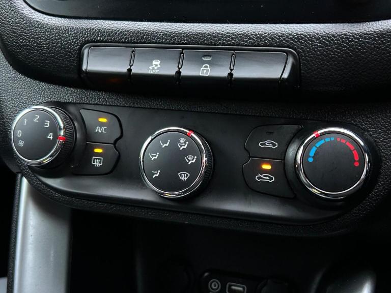 KIA CEED 1.6 CRDi 2 Euro 6 (s/s) 5dr 2015