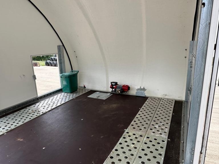 2021 Mitsubishi Fuso Canter Transporter & 2022 Woodford Enclosed Trailer 1 Owner