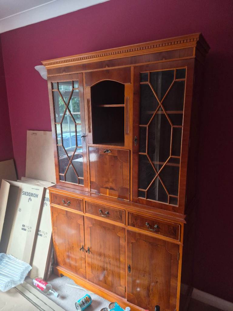 2 cabinets corner and wine/display etc free collection only yateley hants no time wasters need gone 
