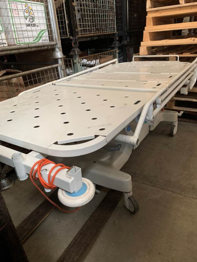 Huntleigh Hospital Bed [Require fixing - not fully operational]
