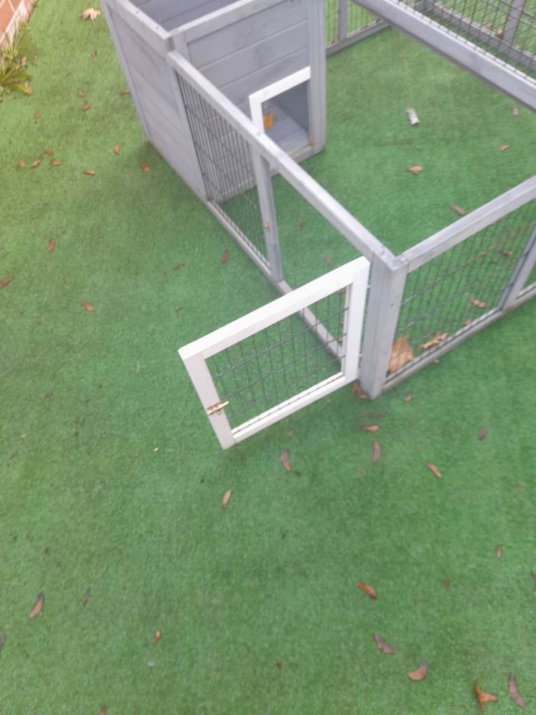 Out door pet cage/run