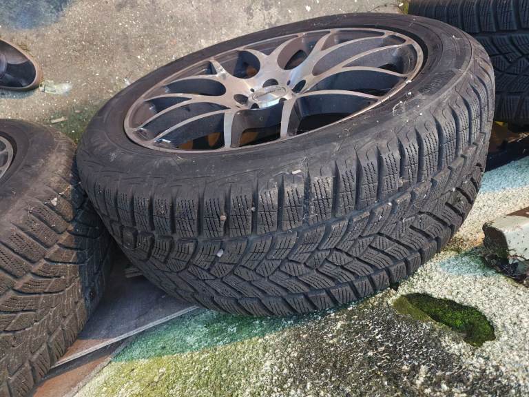 235/50/18 4x Alloy wheels with Goodyear tyres