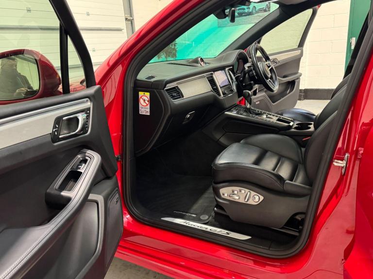 2017 Porsche Macan GTS 5dr PDK ESTATE PETROL Automatic