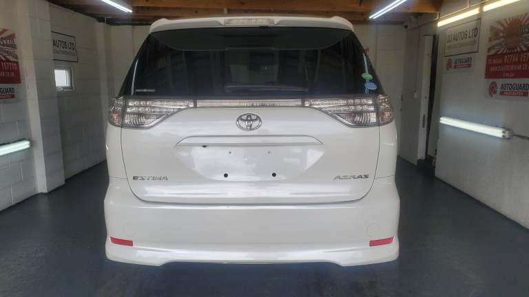 toyota toyota estima 2.4 automatic 7 seater fresh japanese import 2012 