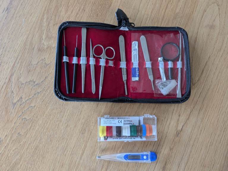 Veterinary Student Dissecting Kit + Thermometer