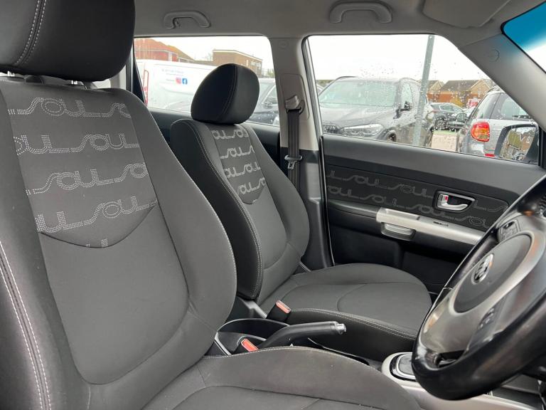 2013 Kia Soul 1.6 CRDi 2 5dr Auto HATCHBACK Diesel Automatic