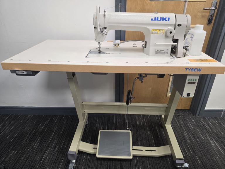Juki DDL‑8100e Industrial Sewing Machine — Complete Setup