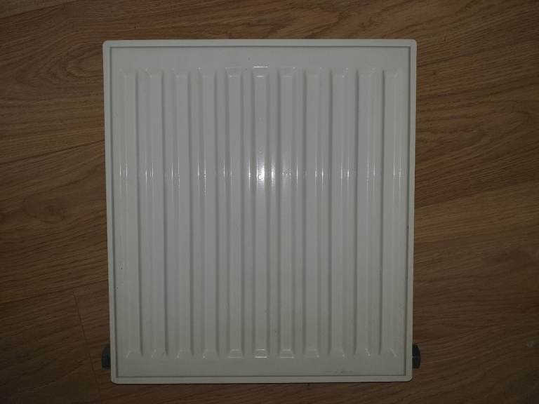 Small Single Convection Panel Radiator Type 11 White 40 x 45cm COLLECT LON NW9