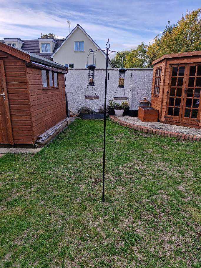 Garden Bird Feeder Station – Black Metal, Good Condition with bird food