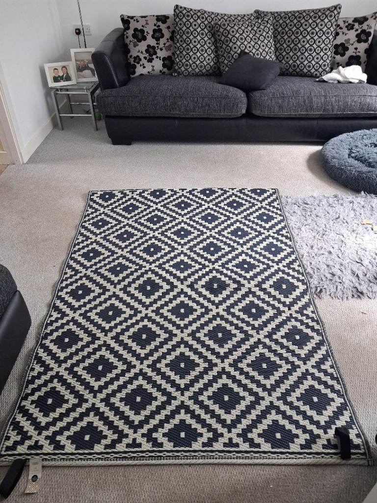 New indoor/outdoor plastic rug