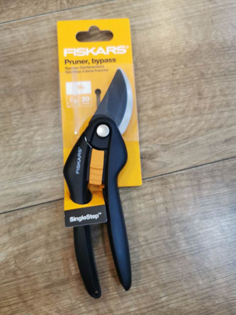 Fiskars pruner bypass