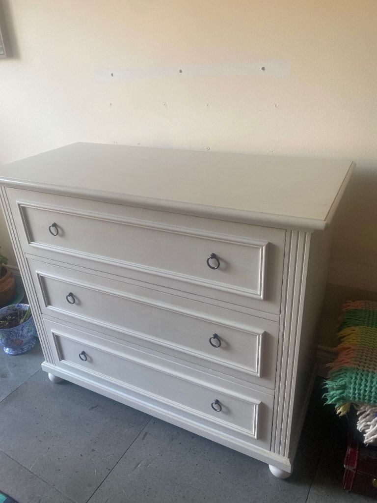 Lovely white wooden chest of drawers by the white company