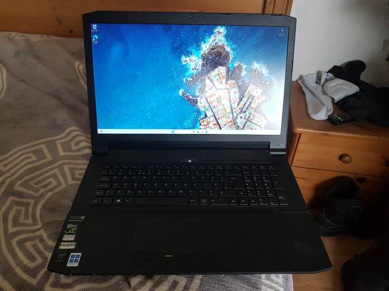 laptop Gaming Clevo N170S windows 11 screen size 17.3 intel core i7-4720hq 2.60ghz 16g mem