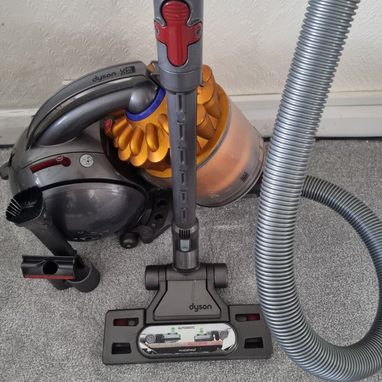 Dyson DC29 Vacuum Cleaner – Good Condition