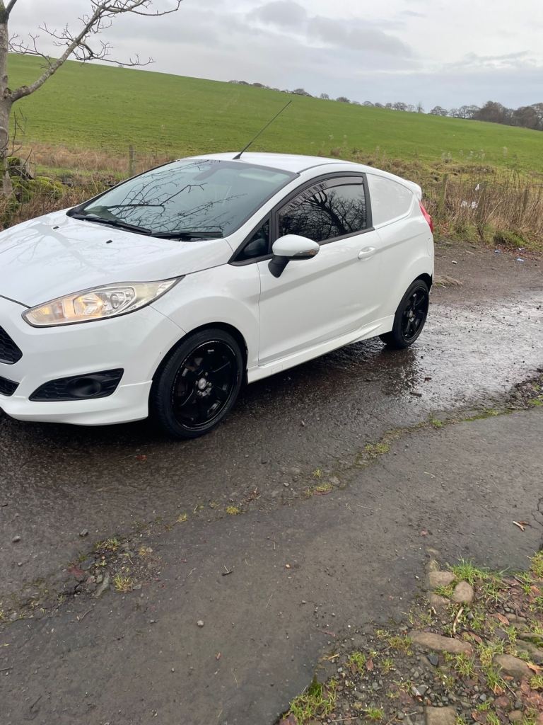Ford, FIESTA, Car Derived Van, 2013, Manual, 1560 (cc)