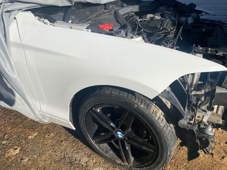 bmw 1 series front wing drivers side f20 f21 alpine white m sport  se breaking 