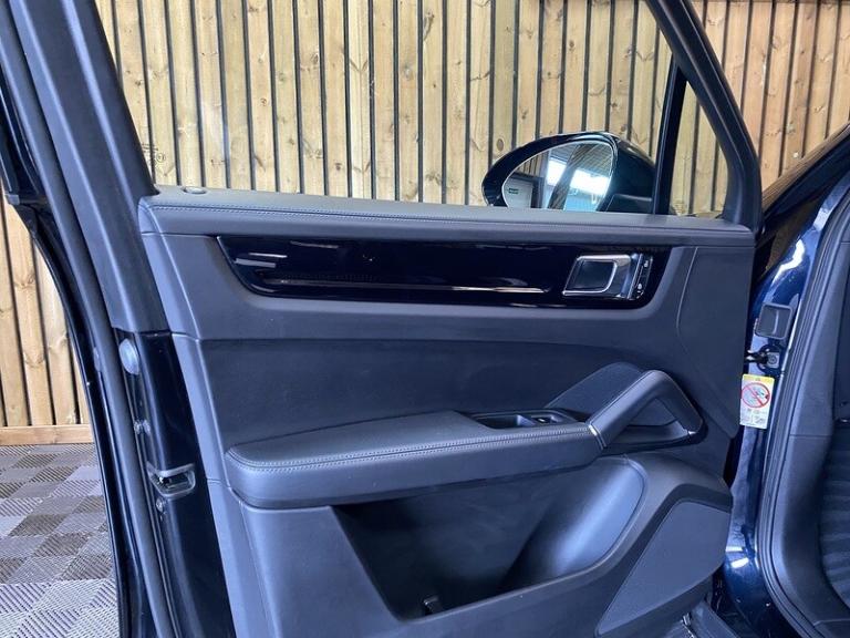 2022 Porsche Cayenne V6 E-Hybrid SUV HYBRID Automatic