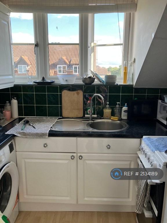 Studio flat in Falcon Close, Dartford, DA1 (#2134189)