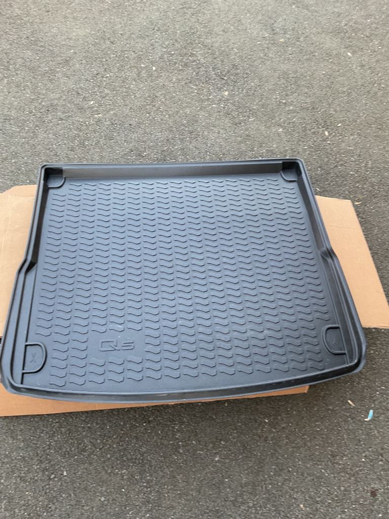 Audi q5 boot linet