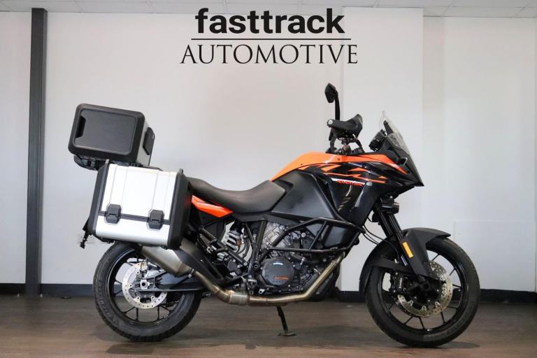 KTM 1090 Adventure 2018 - FULL KTM LUGGAGE - VERY CLEAN - FULL HISTORY 