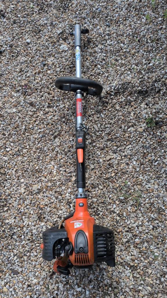 2-Stroke petrol multi-tool with attachments mini chainsaws extension pole, hedge cutter and etcher