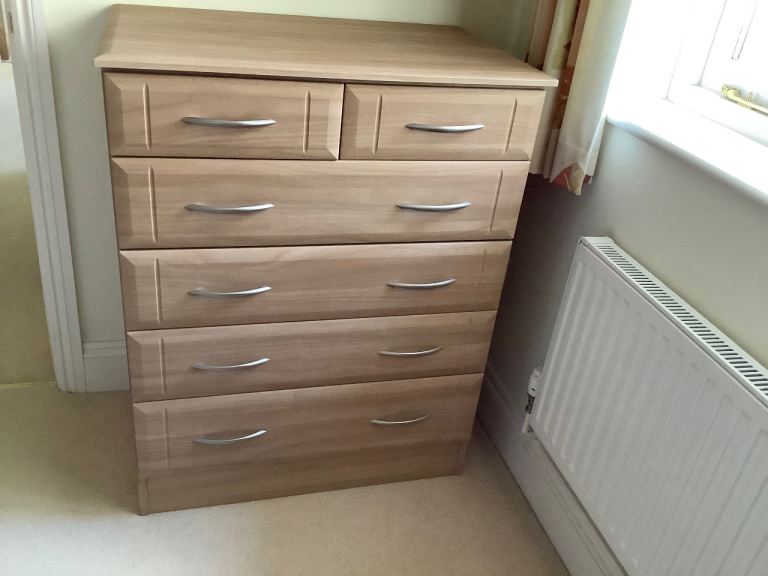 A beautiful sturdy chest of drawers.