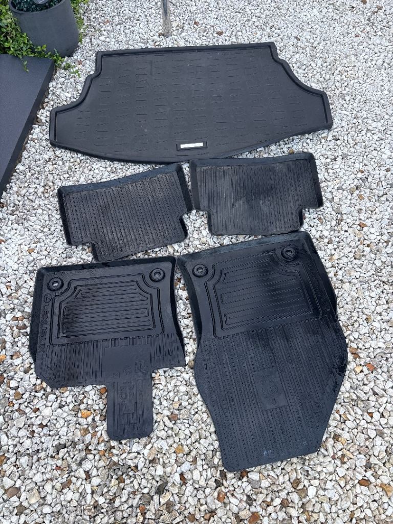 Lexus UX250h rubber car mats 