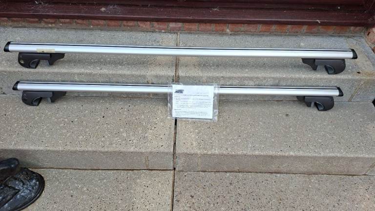 LOCKABLE ROOF BARS  