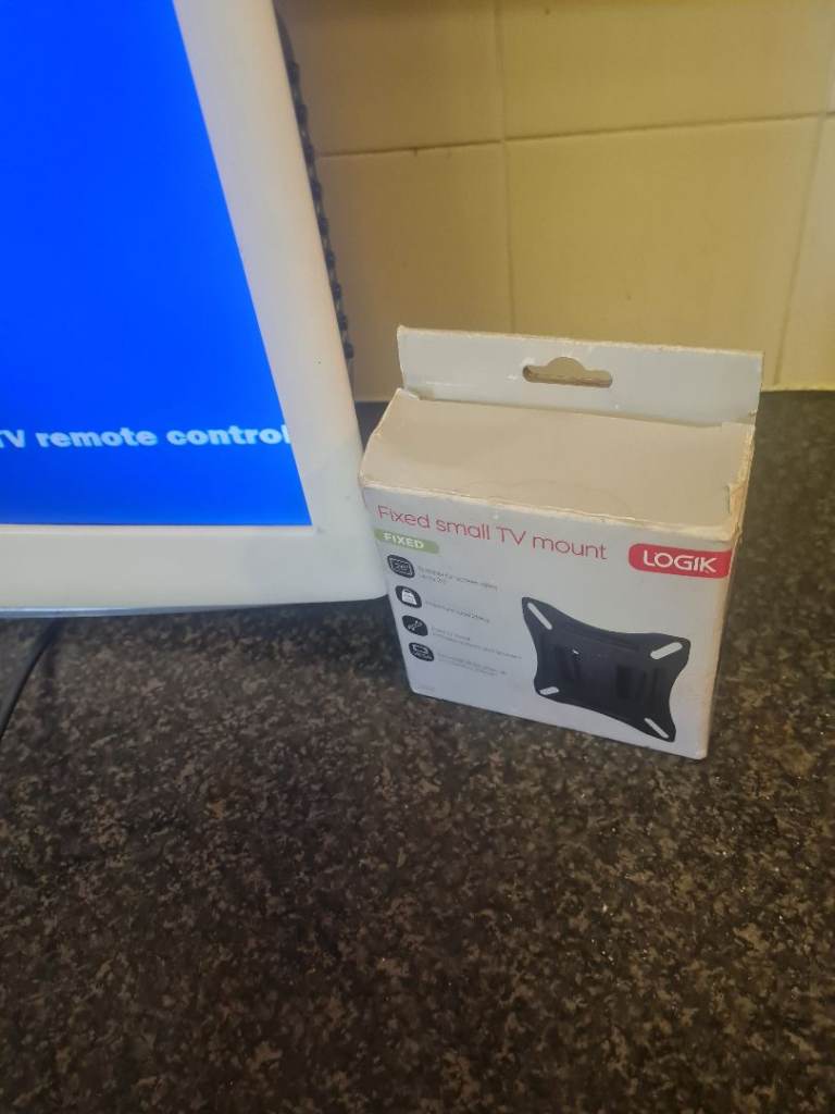 TV/DVD With Wall Bracket