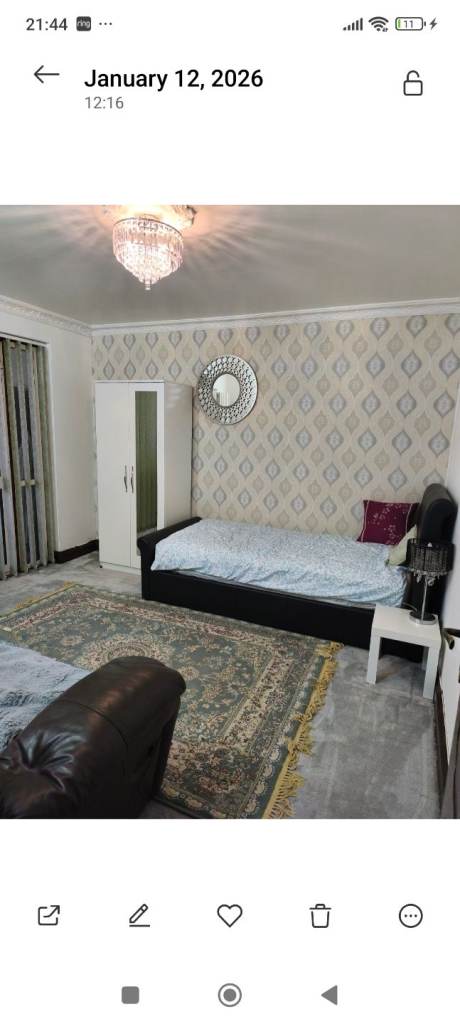 Room in slough