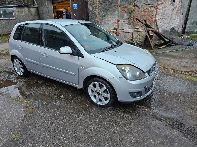 Ford Fiesta 1.4 TDCI spares repair breaking 2008 project tidy in and out alloys cd player FSH