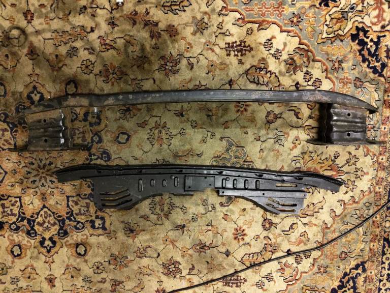 Ford smax rear bumper reinforcement and trim