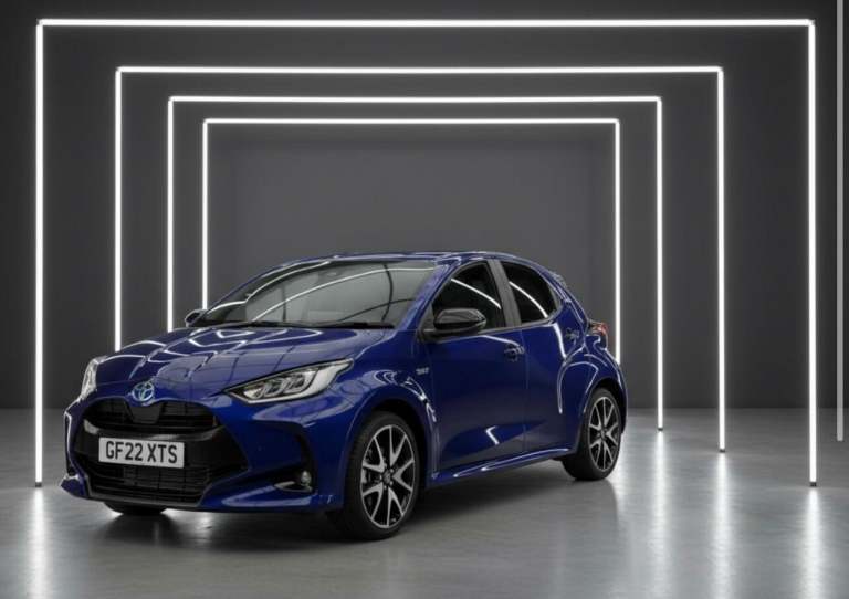 2019 Toyota Yaris 1.5 VVT-h Dynamic E-CVT Euro 6 (s/s) 5dr HATCHBACK Petrol/Electric Hybrid Autom...