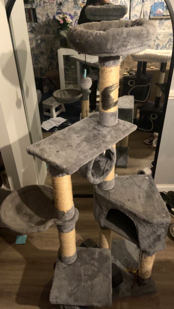 Cat tree