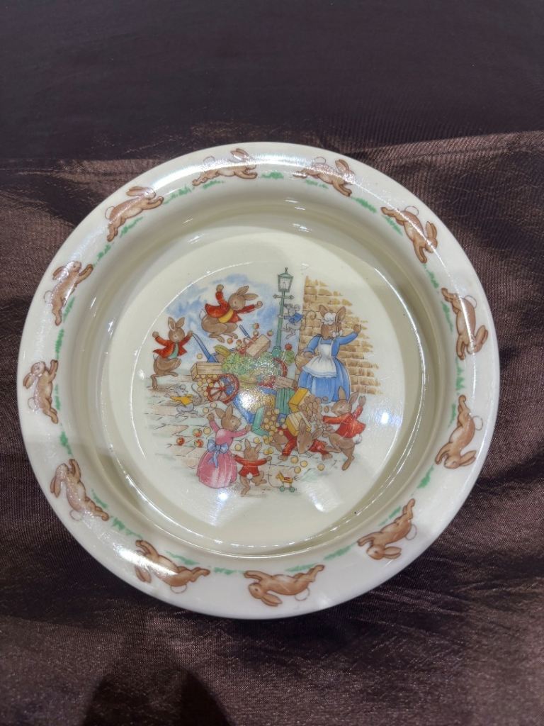 Beatrix Potter Nursery Set - Royal Doulton Bunnykins & Wedgwood Peter Rabbit (3 Pieces)